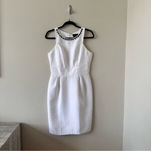 Max & Cleo -White Textured Sheath Dress With Beaded Neckline Detail (Size:8)